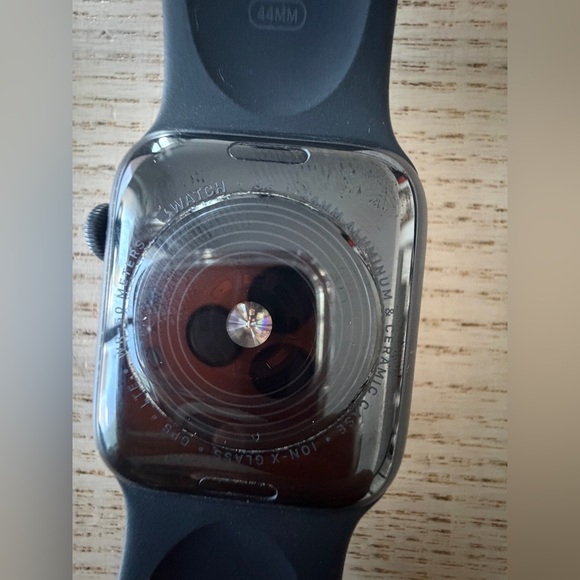 Apple Watch Se 44mm 2021 Used in good condition - Picture 3 of 3